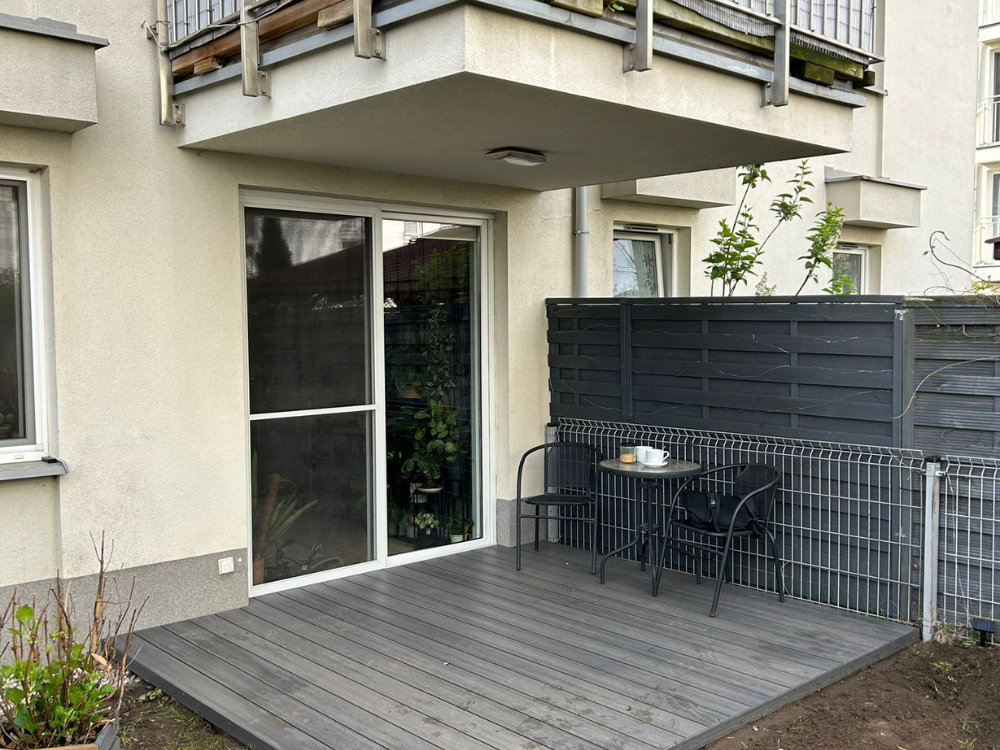 taras z desek UltraShield Naturale UH02 w kolorze szarym, Light Grey