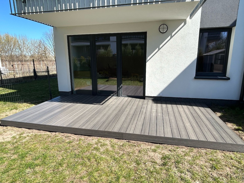 taras z desek kompozytowych Advance Naturale w szarym kolorze, Advance Naturale